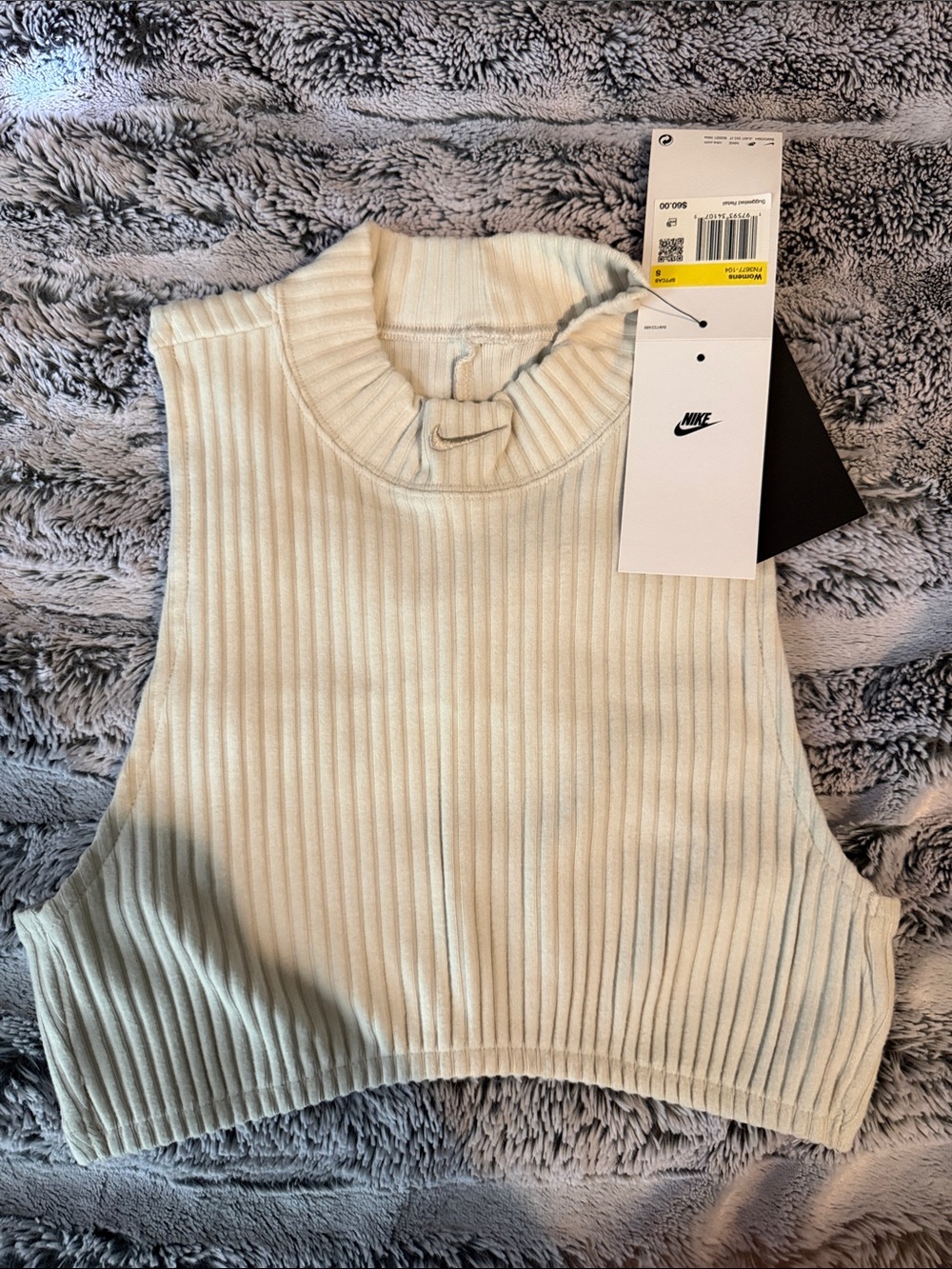 Nike Women’s Cream Ribbed High-Neck Cropped Tank